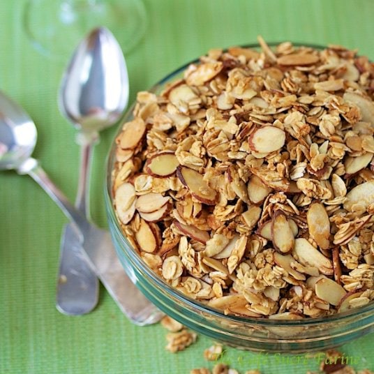 Maple-Vanilla Toasted Oats and Almonds
