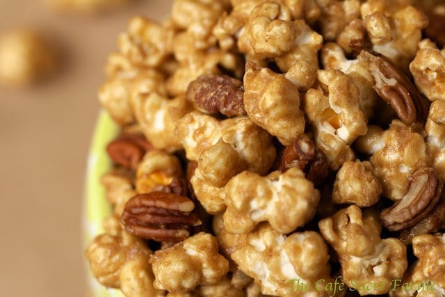 I was in the mood for caramel corn and decided to have some fun today. I used my Microwave Caramel Corn recipe, adapted it a bit and gave it an seasonal twist with pumpkin pie spice and pecans. This Pumpkin Pie Caramel Corn is delicious and would be perfect for gift giving ................ if you can resist gobbling it up yourself, as it's quite addictive, don't ask me how I know...