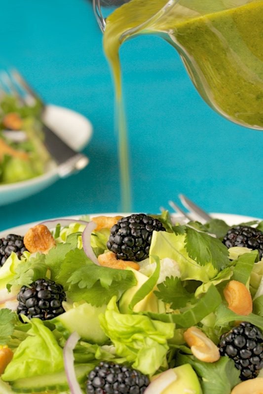 Baby Bok Choy and Blackberry Salad? Flavorful blackberries, crunchy bok choy, cashews and basil-lemon vinaigrette - What's not to like about this tasty, healthy salad? Yum!