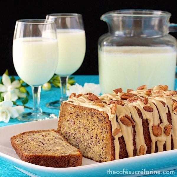 This Banana Pecan Bread with Caramel Drizzle is so versatile. For breakfast, brunch, afternoon tea, dessert or late-night-sweet-attack-snack. Delicious!