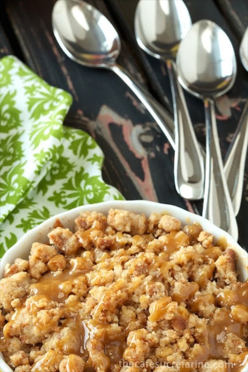 World's Easiest Apple Crumble - so easy and so... delicious!