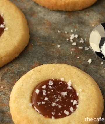 Shortbread Cookies with Salted Caramel - delicious, delightful and decadent!