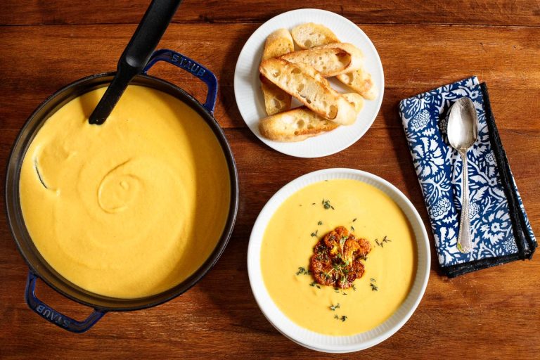 Golden Roasted Cauliflower Soup