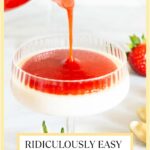 An easy Italian dessert (that looks quite fancy), this delicious lemon vanilla bean panna cotta will make you look like a kitchen rock star!