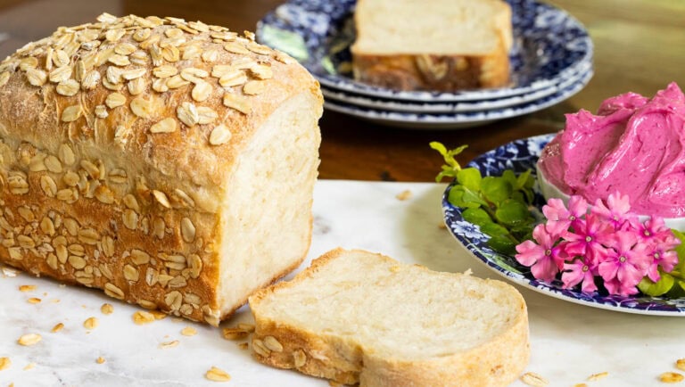 18 No-Knead Bread Recipes to Enjoy with Soup, Salad or in a Bread Basket