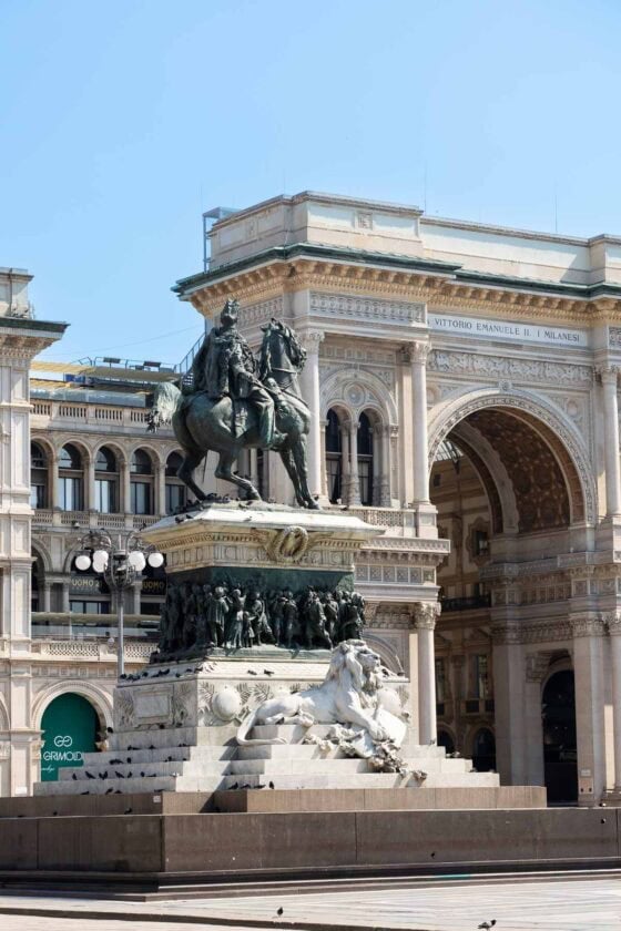 Monument to Victor Emmanuel II in Piazza del Duomo with the Galleria Vittorio Emanuele II in the background, Milan, Italy.