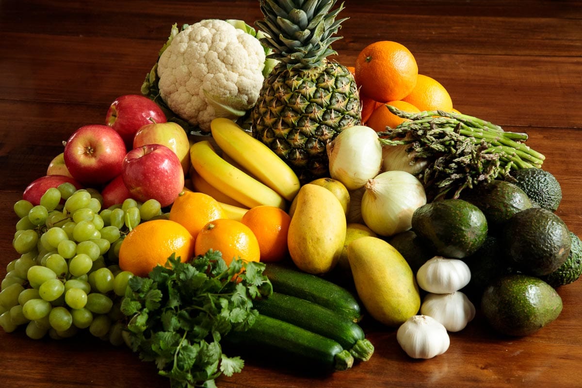 Photo of a pile of fresh fruit and vegetables purchased for $25 at Aldi Food Stores.
