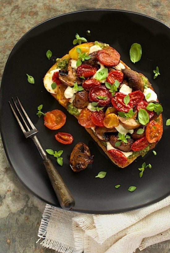 Balsamic Roasted Tomato & Mushroom Tartine - fabulous for lunch, brunch or even a casual dinner entree w/ amazing flavor bursting in every bite!