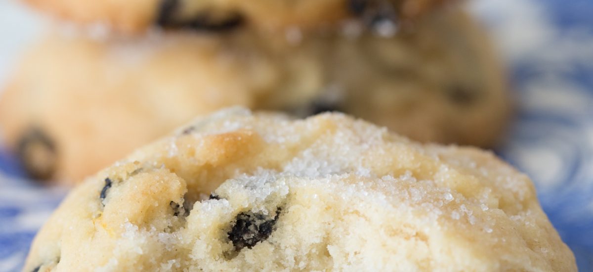 Lemon Blueberry Shortbread Cookies -These delicious, unforgettable cookies are loaded with fabulous flavor, with no rolling, cutting out or patting. How cool is that? thecafesucrefarine.com