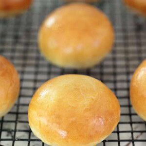 Easy Buttermilk Brioche Buns