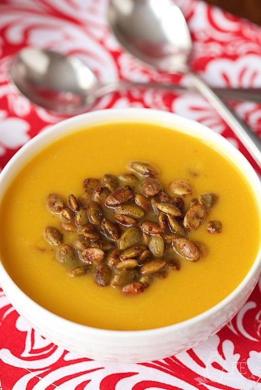 Copycat Panera Autumn Squash Soup - have you tried this soup at Panera? Oh my word, it's wonderful and I think this one's really close! www.thecafesucrefarine.com