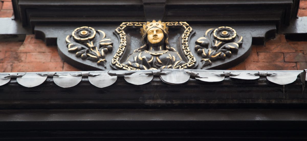 Photo of exterior architectural trim at Covent Garden on the Apple Store Photo Walk.