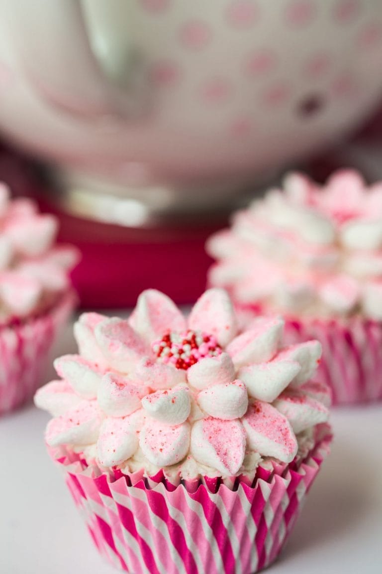 Easiest Best Ever Chocolate Cupcakes - the name says it all and the marshmallow flower decorating technique makes them perfect for parties and celebrations