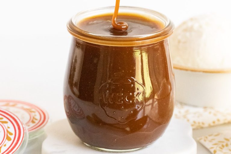 5 Easy Dessert Sauces that Will Save the Day When Entertaining!