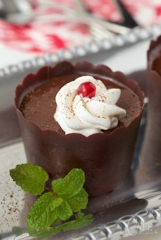 Chocolate Pots de Crème Jars - make your own edible bowls for this luscious (but unbelievably easy) chocolate Pot's de Creme