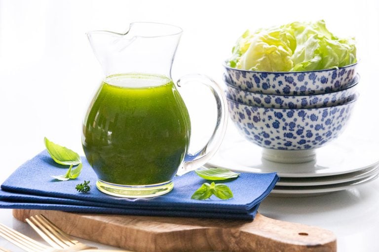10 Delicious Dressings to Pizazz Up Everyday Salads