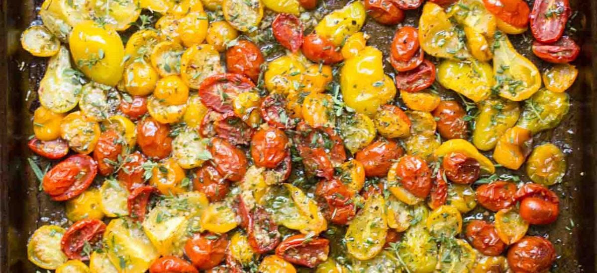 Garlic Herb Roasted Tomatoes - these incredibly flavorful roasted tomatoes are wonderful in salads, pasta dishes, on pizzas, sandwiches and a myriad of other uses! thecafesucrefarine.com