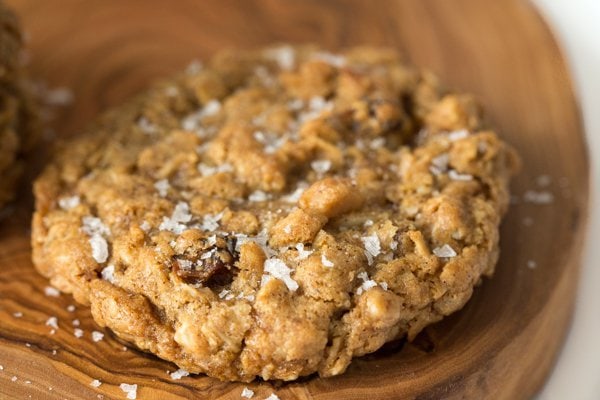 Image of closeup Grannie Annie's Oatmeal Raisin Cookies. thecafesucrefarine.com
