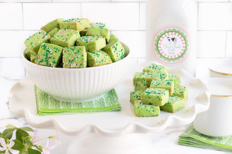 Take a culinary trip to the land of leprechauns with these Easy St. Patrick's Day recipes!