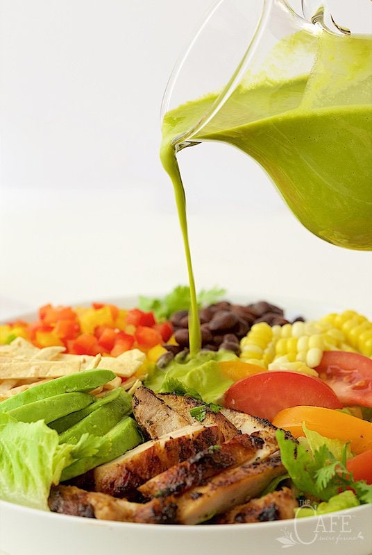 Mexican Grilled Chicken Salad - this fresh salad bursting with south-of -the-border flavor is a great way to keep meals healthy and delicious! thecafesucrefarine.com