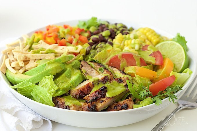 Mexican Grilled Chicken Salad - this fresh salad bursting with south-of -the-border flavor is a great way to keep meals healthy and delicious! thecafesucrefarine.com