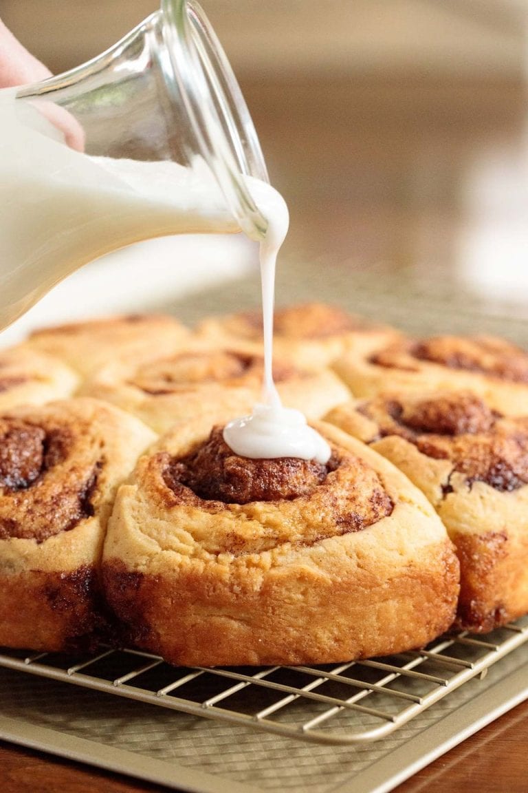 Overnight Easy Cinnamon Rolls