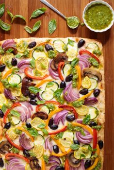 Overhead picture of easy roasted veggie pizza
