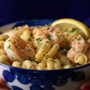 Skillet Shrimp and Pasta Scampi - a one pot, easy, 45-minute weeknight dinner that's delicious and elegant enough for a dinner party!