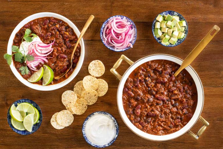 15 Crowd-Pleasing Recipes for Delicious Super Bowl Entertaining