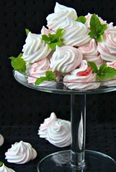 Strawberry Meringues - easy, fun and melt in your mouth delicious!