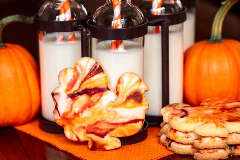 Easy Thanksgiving Shortbread Cookies