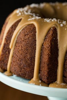 The Easy Way to Ice A Bundt Cake - an easy video demonstration for making a bundt cake look as beautiful as it tastes!