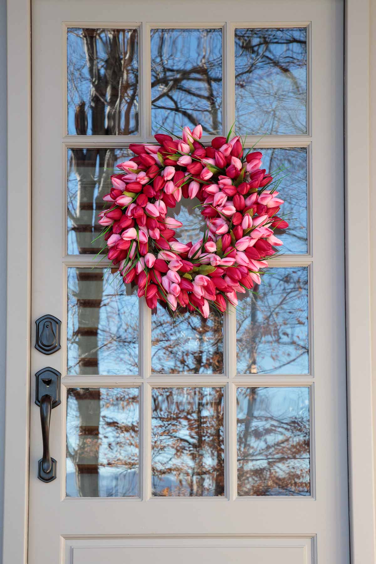 Photo of a spring tulip door wreath on Amazon.com